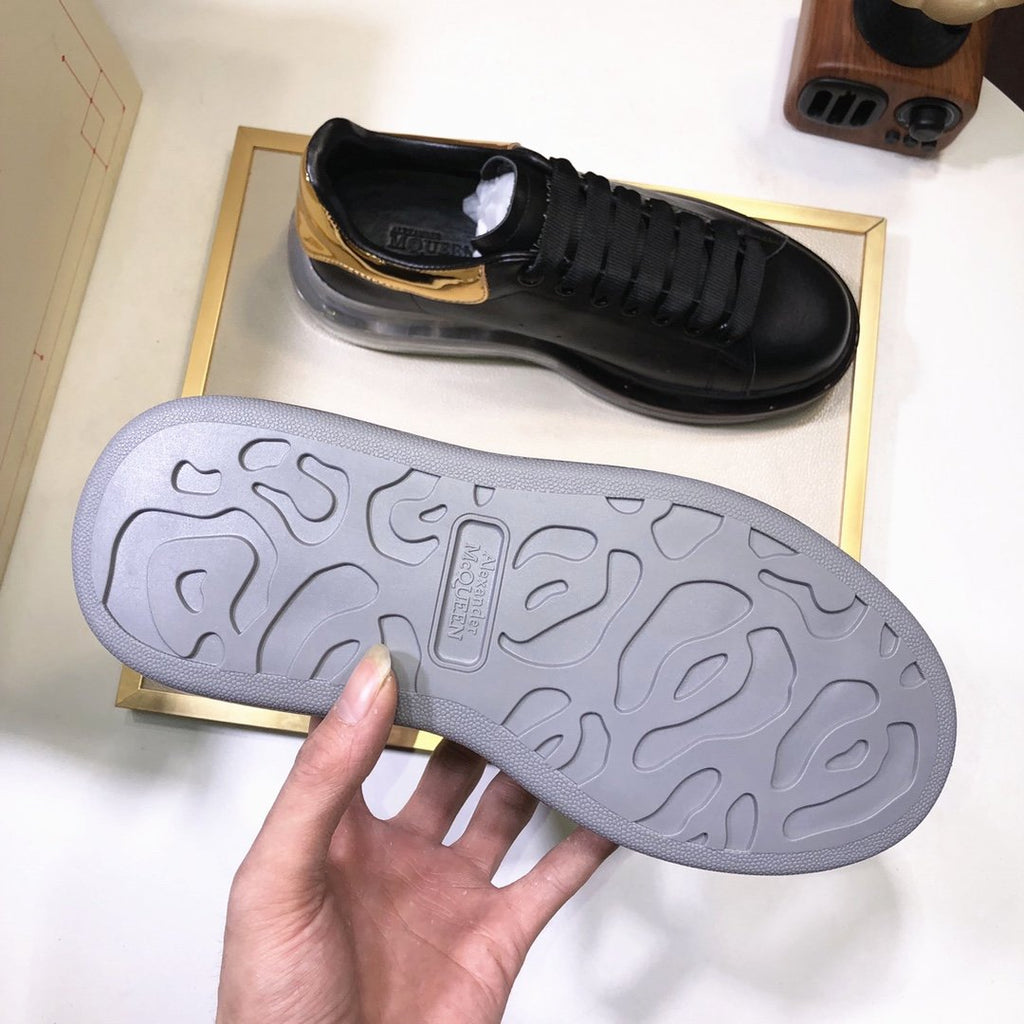 ALEXANDER MCQUEEN NERE CON RETRO ORO E SUOLA BIANCA IN GOMMA