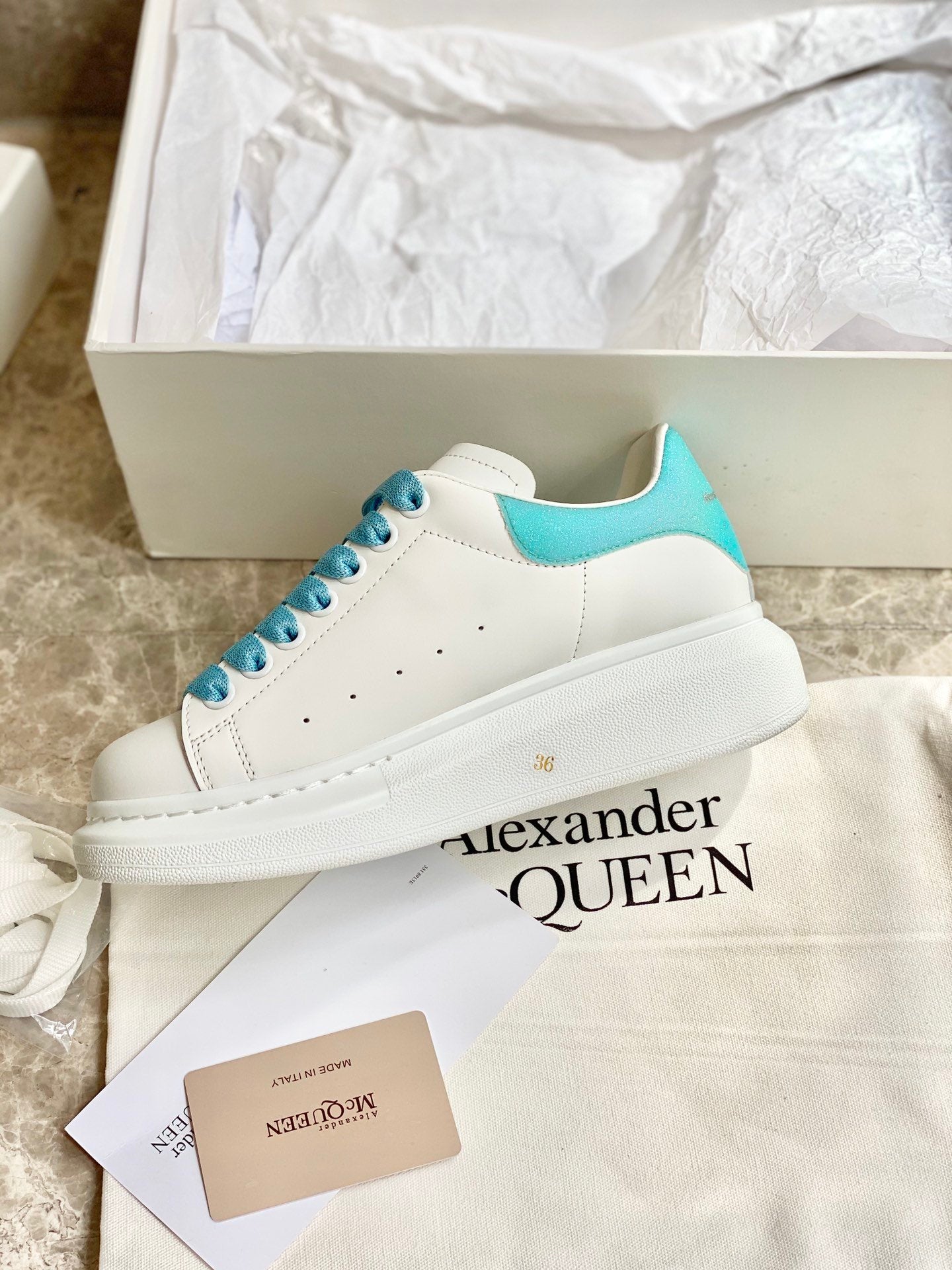 ALEXANDER MCQUEEN BIANCHE E TURCHESE