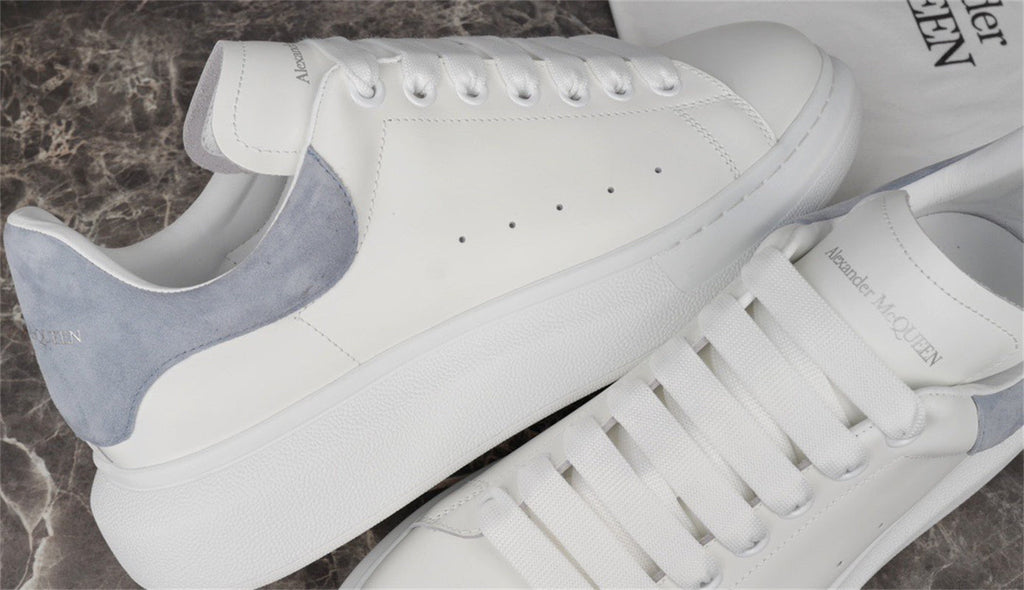 ALEXANDER MCQUEEN BIANCHE CON RETRO IN CAMOSCIO CELESTE